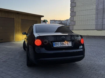 Авто Volkswagen Jetta 2006 № 8569394