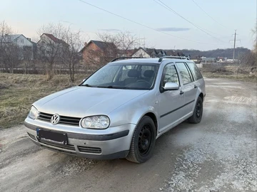 Авто Volkswagen Golf 2002 № 8569635
