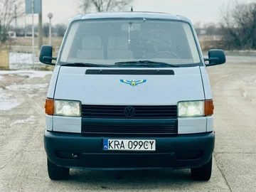 Авто Volkswagen Transporter 2000 № 8569813