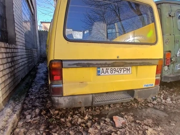 Авто Mazda E 2000 2200 Bus 2000 № 8569906
