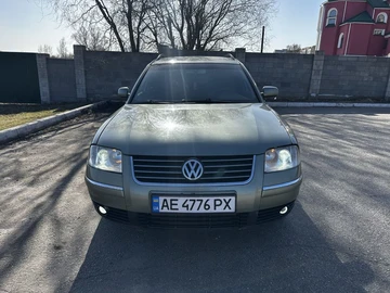 Авто Volkswagen Passat Variant 2002 № 8569975