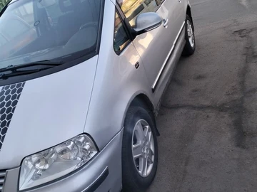 Авто Volkswagen Sharan 2005 № 8569992