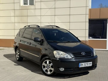Авто Toyota Avensis Verso 2003 № 8570071