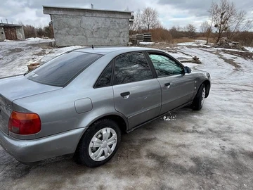 Авто Audi A4 1995 № 8570239