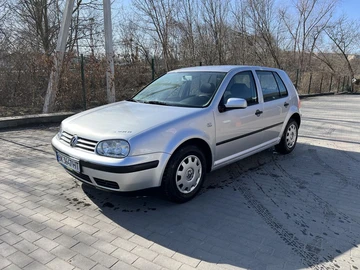 Авто Volkswagen Golf 2002 № 8570248