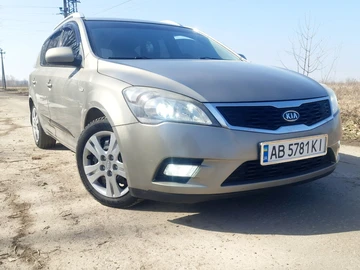 Авто KIA Cee X27 D 2010 № 8570502