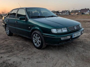 Авто Volkswagen Passat Sedan 1995 № 8571043