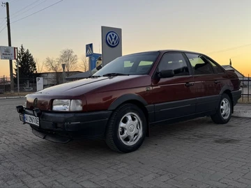 Авто Volkswagen Passat Sedan 1993 № 8571088