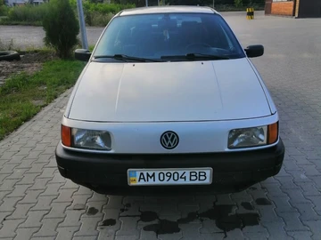 Авто Volkswagen Passat Sedan 1992 № 8571109