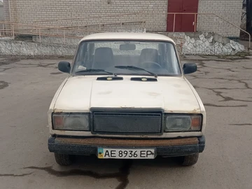 Авто ВАЗ 2107 1988 № 8571584