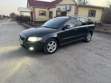 Авто Volvo V50 2010 № 8571633