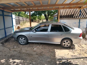 Авто Opel Vectra 1999 № 8571714