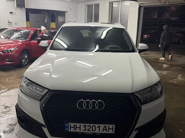 Авто Audi Q7 2017 № 8571902