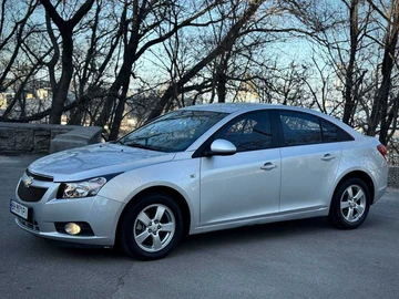 Авто Chevrolet Cruze 2011 № 8572388