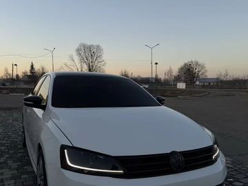 Авто Volkswagen Jetta 2013 № 8572399