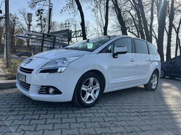 Авто Peugeot 5008 2012 № 8572995