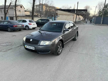Авто Skoda Superb 2003 № 8572999
