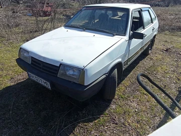 Авто ВАЗ 2109 1993 № 8573309
