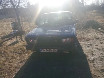 Авто ВАЗ 2107 1989 № 8573320