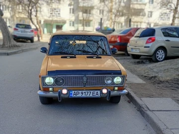 Авто ВАЗ 2103 1978 № 8573799