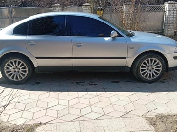 Авто Volkswagen Passat Sedan 2001 № 8574009