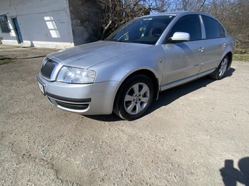 Авто Skoda Superb 2003 № 8574064
