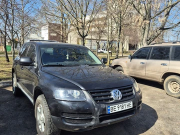 Авто Volkswagen Touareg 2005 № 8574070