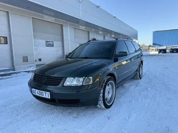Авто Volkswagen Passat Variant 1999 № 8574127