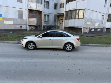 Авто Chevrolet Cruze 2015 № 8574371