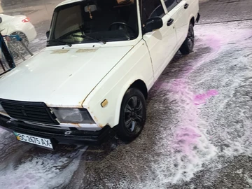 Авто ВАЗ 2107 1990 № 8574443
