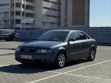 Авто Audi A4 2001 № 8575038