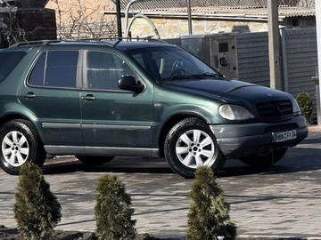 Авто Mercedes Ml Серия 2000 № 8575059