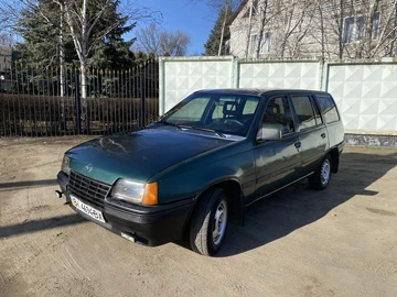 Авто Opel Kadett 1986 № 8575281