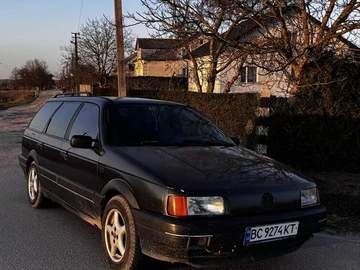 Авто Volkswagen Passat Variant 1990 № 8575285