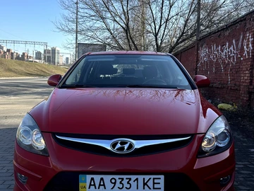 Авто Hyundai I30 2010 № 8575393