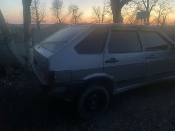 Авто ВАЗ 2109 1992 № 8576016
