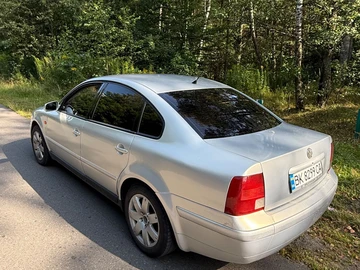 Авто Volkswagen Passat Sedan 1999 № 8576026