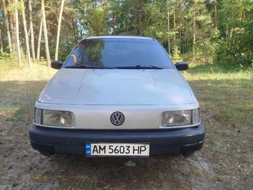 Авто Volkswagen Passat Sedan 1988 № 8576327