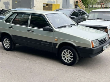 Авто ВАЗ 21099 1999 № 8576378