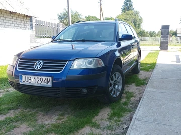 Авто Volkswagen Passat Variant 2000 № 8576492