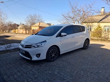 Авто Toyota Verso 2014 № 8576550