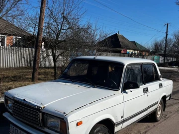 Авто ВАЗ 2107 1989 № 8576560
