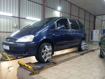 Авто Ford Galaxy 2001 № 8576974