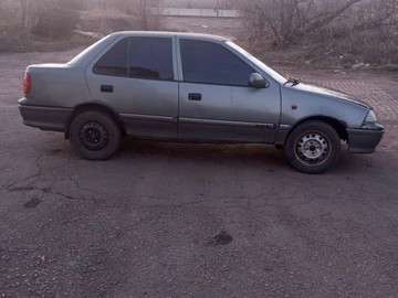 Авто Suzuki Swift 1992 № 8577120