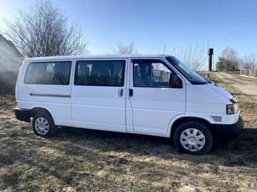 Авто Volkswagen Transporter 2000 № 8577332