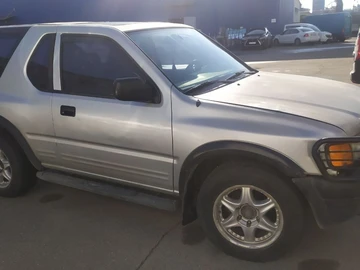 Авто Isuzu Amigo 1999 № 8577382