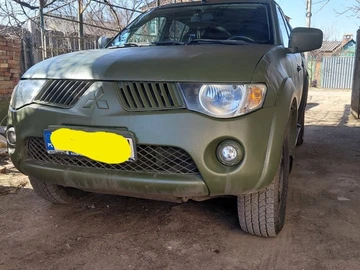Авто Mitsubishi L 200 2009 № 8578119