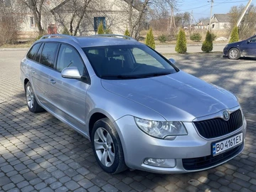 Авто Skoda Superb 2012 № 8578242