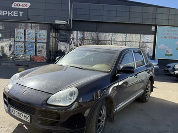 Авто Porsche Cayenne 2004 № 8579045