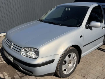 Авто Volkswagen Golf 2000 № 8579465
